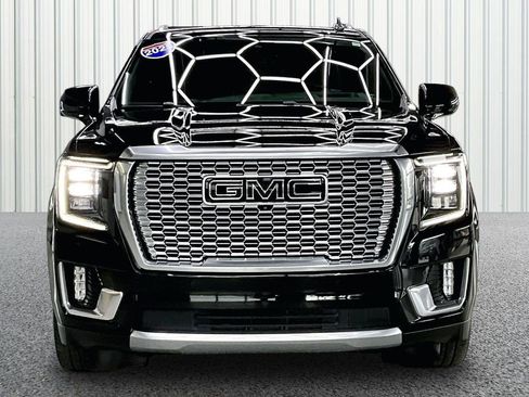 Used 2023 GMC Yukon XL Denali w/ Denali Reserve Package AWD/4WD image 2