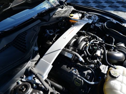 Used 2020 Ford Mustang Shelby GT350 w/ Technology Package image 54