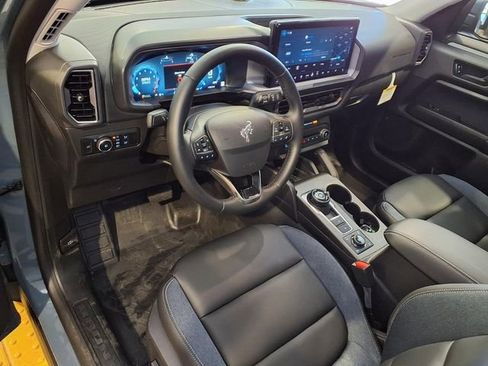 Used 2025 Ford Bronco Sport Outer Banks w/ Sasquatch Outer Banks Package AWD/4WD image 4