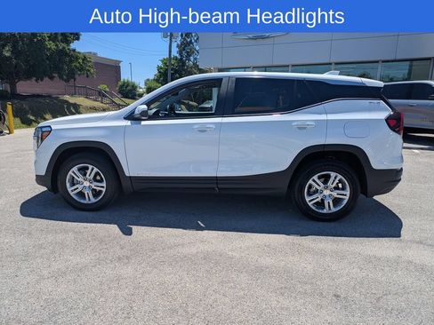 Used 2024 GMC Terrain SLE AWD/4WD image 7