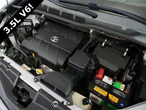 Used 2015 Toyota Sienna L image 53