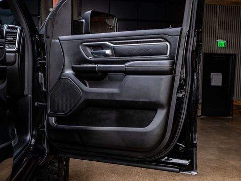 Used 2022 RAM 1500 Big Horn AWD/4WD image 36