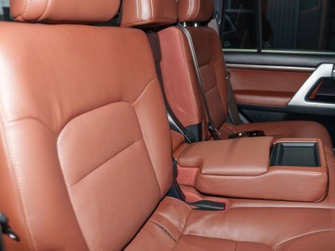 Used 2021 Toyota Land Cruiser image 20