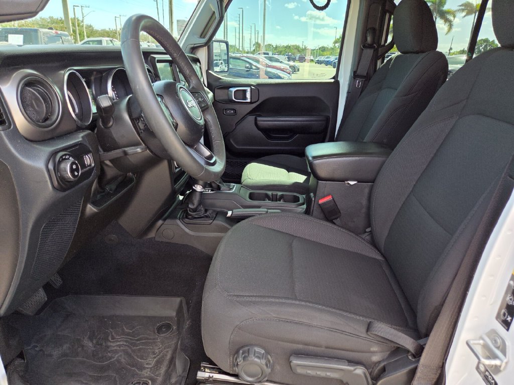 Used 2023 Jeep Gladiator Sport AWD/4WD image 27