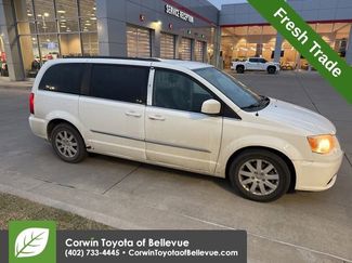 Used 2013 Chrysler Town & Country Touring video 2