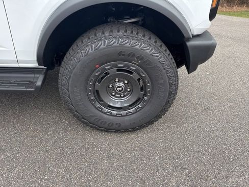 New 2025 Ford Bronco Outer Banks w/ Sasquatch Package image 22