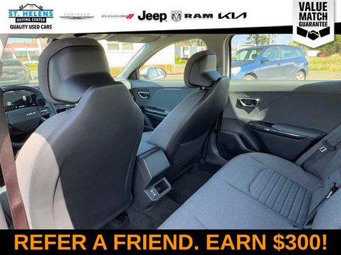 Used 2025 Kia K4 EX image 33