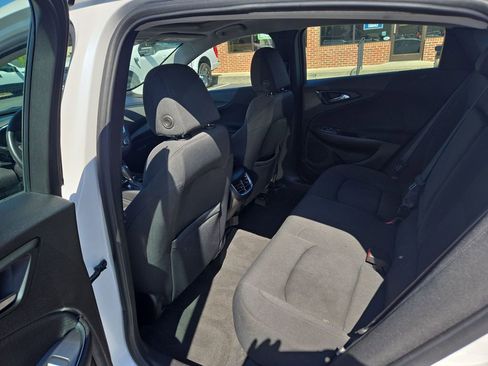 Used 2016 Chevrolet Malibu LT image 27