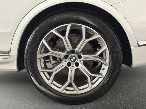 Used 2026 BMW X7 xDrive40i AWD/4WD image 12
