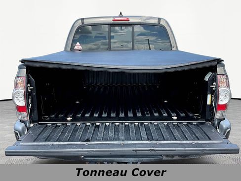 Used 2015 Toyota Tacoma PreRunner w/ SR5 Package RWD image 7