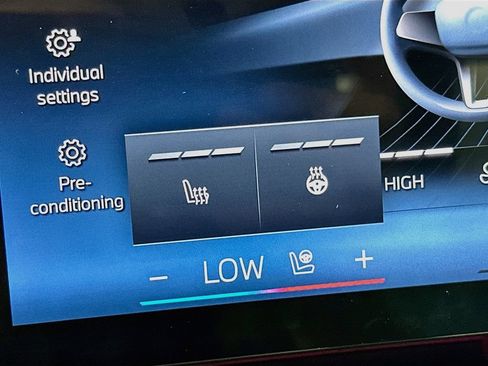 Used 2025 BMW i5 eDrive40i w/ M Sport Package RWD image 23