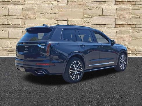 Used 2025 Cadillac XT6 Sport w/ Platinum Package AWD/4WD image 4
