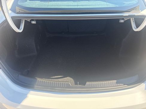 Used 2025 Chevrolet Malibu LT FWD image 12
