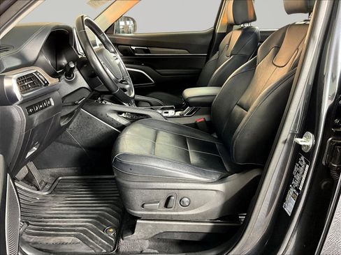Used 2022 Kia Telluride EX FWD image 19