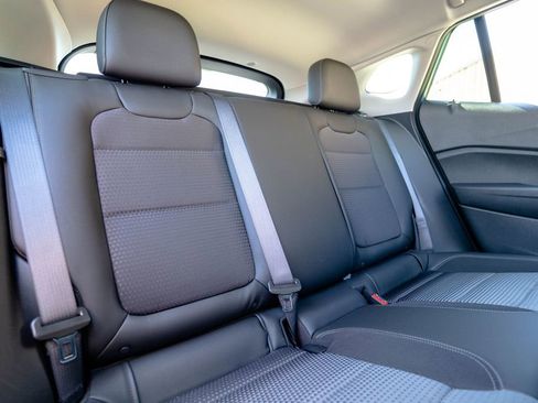 Used 2025 Chevrolet Trax LT w/ Driver Confidence Package image 29