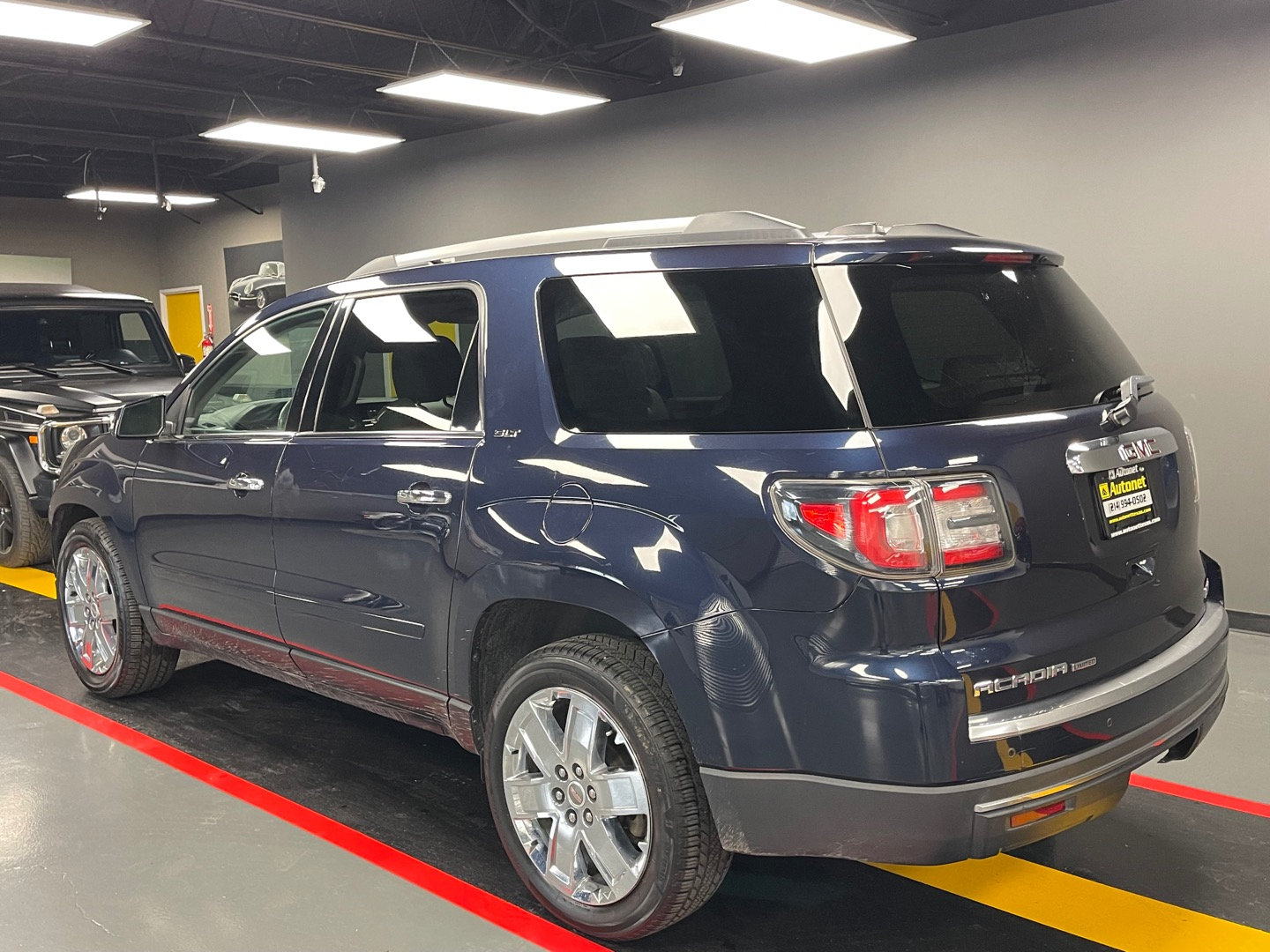 Used 2017 GMC Acadia Limited SLT AWD/4WD image 4