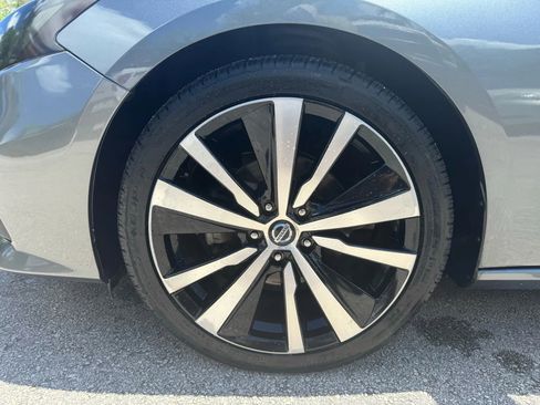 Used 2019 Nissan Altima 2.5 SR image 18