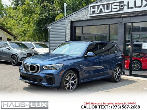 Used 2022 BMW X5 xDrive45e w/ M Sport Package AWD/4WD image 4
