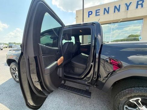 Used 2023 GMC Canyon AT4 w/ AT4 Premium Package AWD/4WD image 13