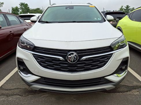 Used 2023 Buick Encore GX Essence w/ Experience Buick Package FWD image 3