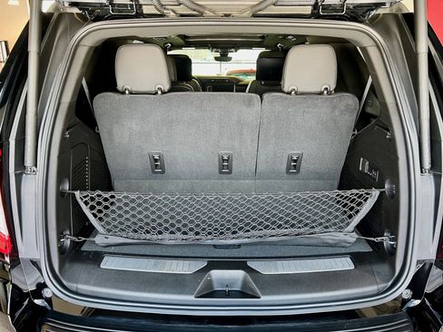 Used 2021 GMC Yukon Denali w/ Denali Premium Package image 24