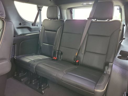 Used 2023 GMC Yukon XL SLT RWD image 14