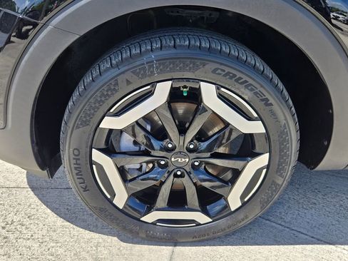 Used 2025 Kia Telluride S FWD image 9