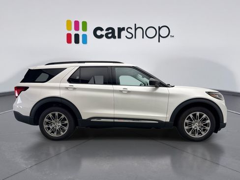 Used 2025 Ford Explorer Active w/ Active Comfort Package AWD/4WD image 6