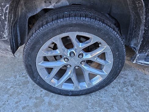 Used 2020 GMC Yukon XL SLT w/ Premium Edition image 9