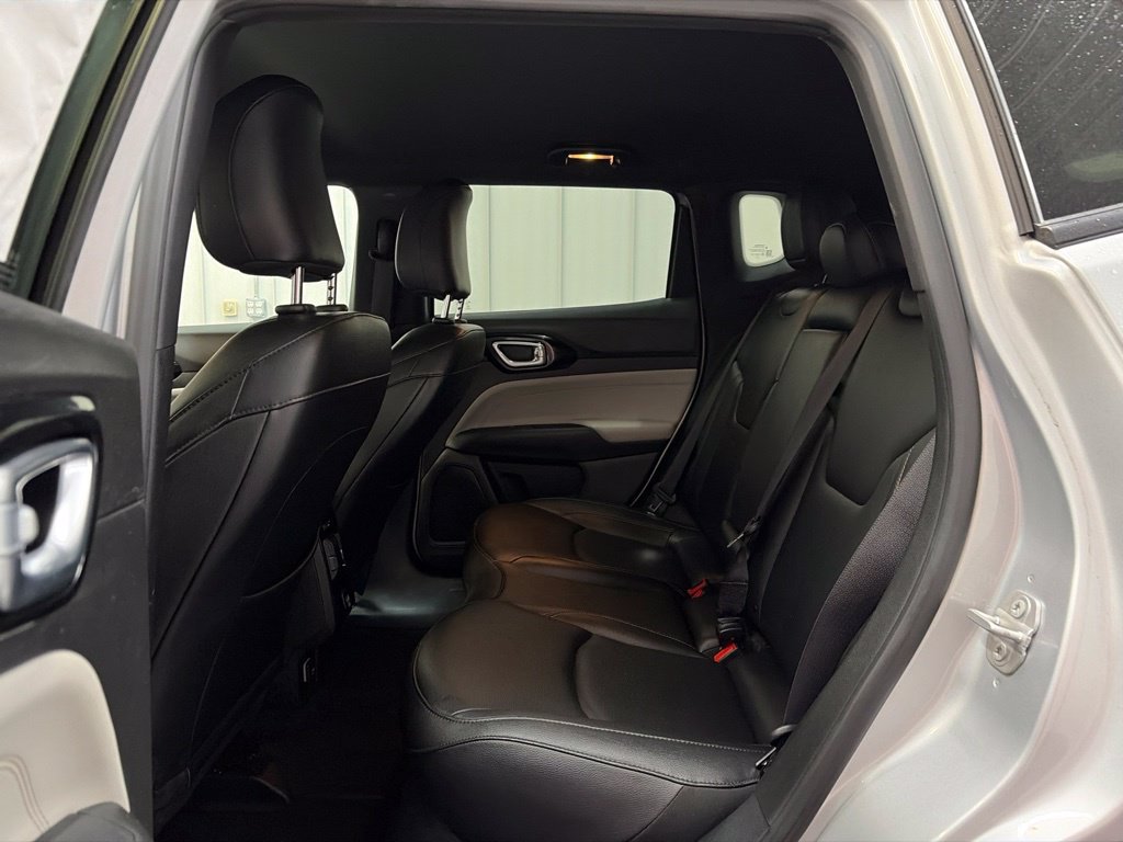Used 2024 Jeep Compass Limited AWD/4WD image 15