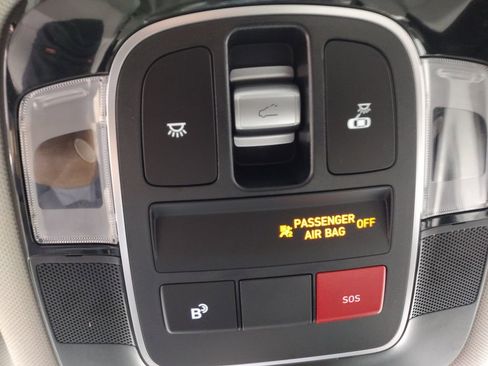 New 2025 Hyundai Sonata Limited image 32