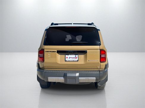 Used 2024 Toyota Land Cruiser image 6