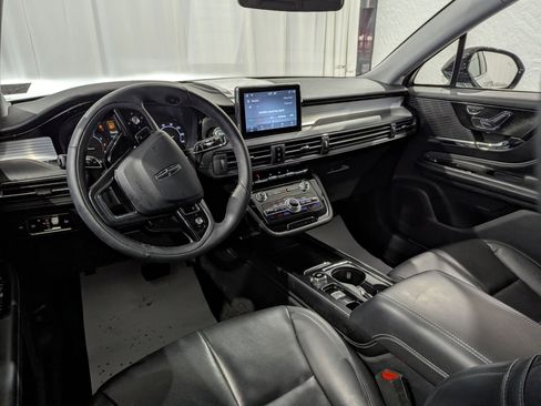 Used 2022 Lincoln Corsair AWD w/ Equipment Group 101A image 13