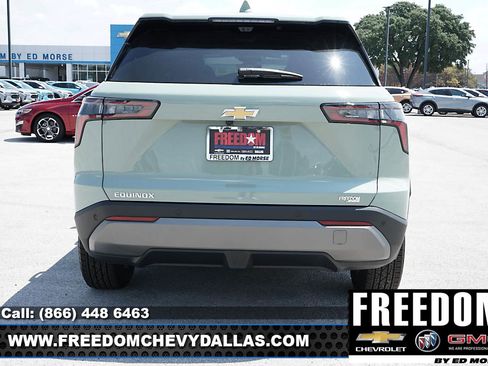 New 2025 Chevrolet Equinox LT w/ Safety and Technology Package image 6