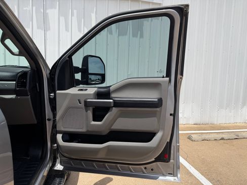 Used 2020 Ford F250 XLT w/ XLT Value Package AWD/4WD image 25
