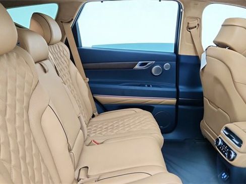 Used 2023 Genesis GV80 3.5T w/ Prestige Package image 25