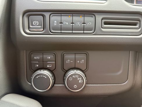 Used 2021 Chevrolet Tahoe LT image 25