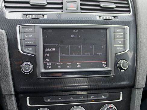 Used 2017 Volkswagen GTI Sport image 22