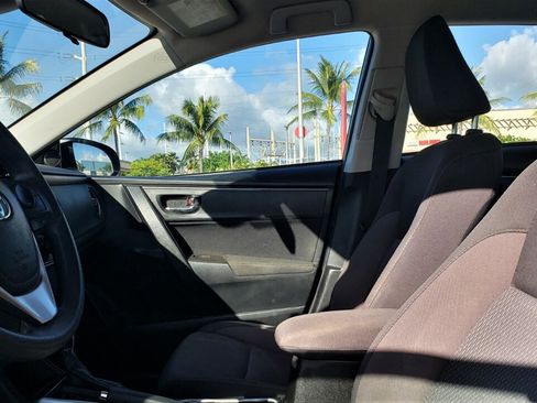 Used 2018 Toyota Corolla LE FWD image 9