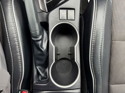 Used 2015 Toyota Corolla S image 35