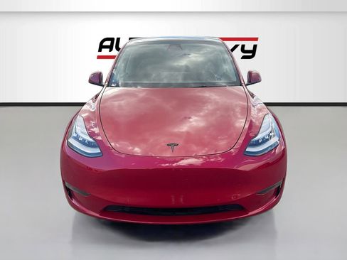 Used 2022 Tesla Model Y Long Range AWD/4WD image 2