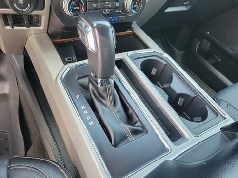 Used 2020 Ford F150 Lariat w/ Equipment Group 502A Luxury AWD/4WD image 13