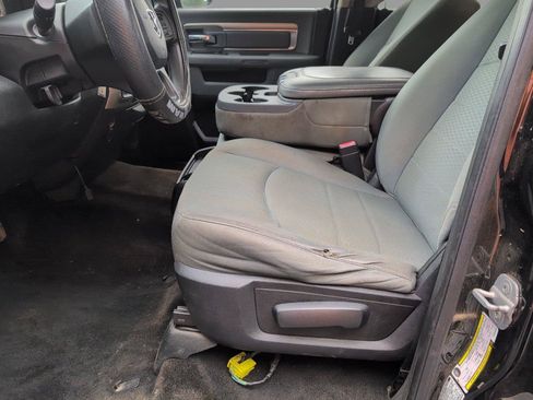 Used 2013 RAM 2500 SLT AWD/4WD image 3