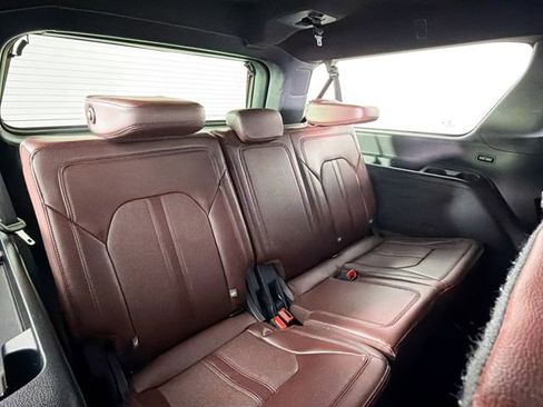 Used 2024 Ford Expedition Max Limited AWD/4WD image 28