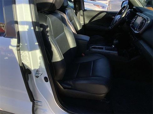 Certified 2022 Toyota Tacoma TRD Sport w/ TRD Premium Sport Package image 34