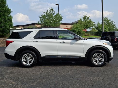 Certified 2023 Ford Explorer XLT AWD/4WD image 7