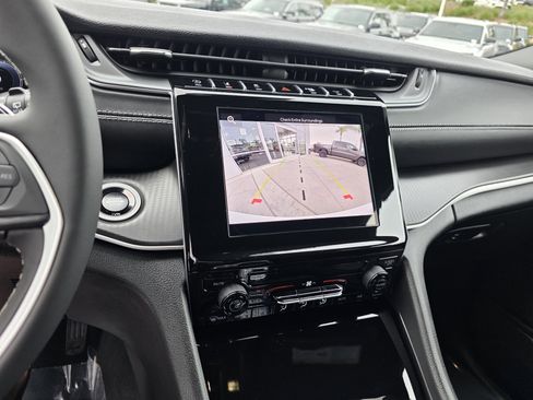 New 2025 Jeep Grand Cherokee Laredo X image 15