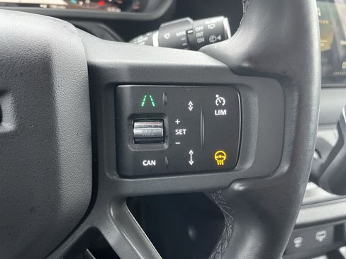 Used 2024 Land Rover Defender 110 X-Dynamic SE image 20