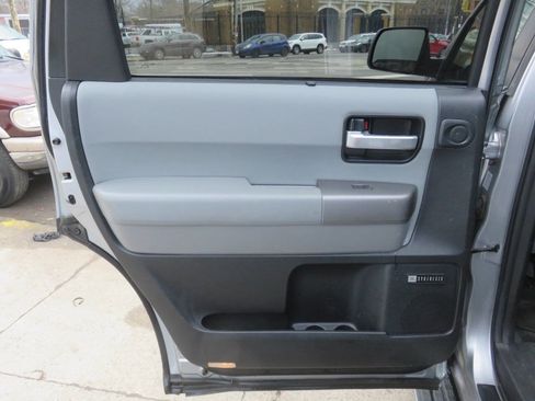 Used 2012 Toyota Sequoia Limited image 31