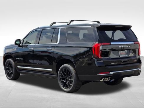 New 2026 GMC Yukon XL Denali w/ Denali Reserve Package AWD/4WD image 3